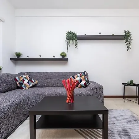 Appartamento Trilocale Con Patio Esterno
