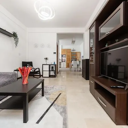 Appartamento Trilocale Con Patio Esterno